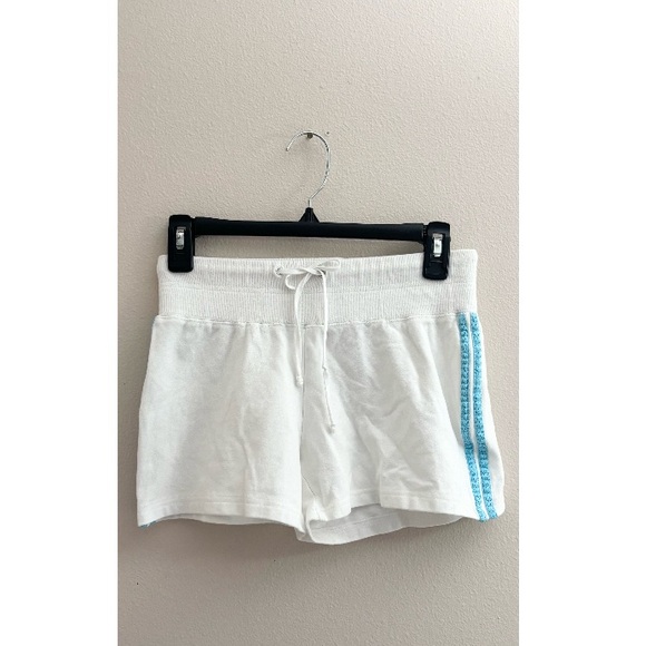 5/$10 MUST BUNDLE No Boundaries White Shorts with Blue Accents - Picture 1 of 5